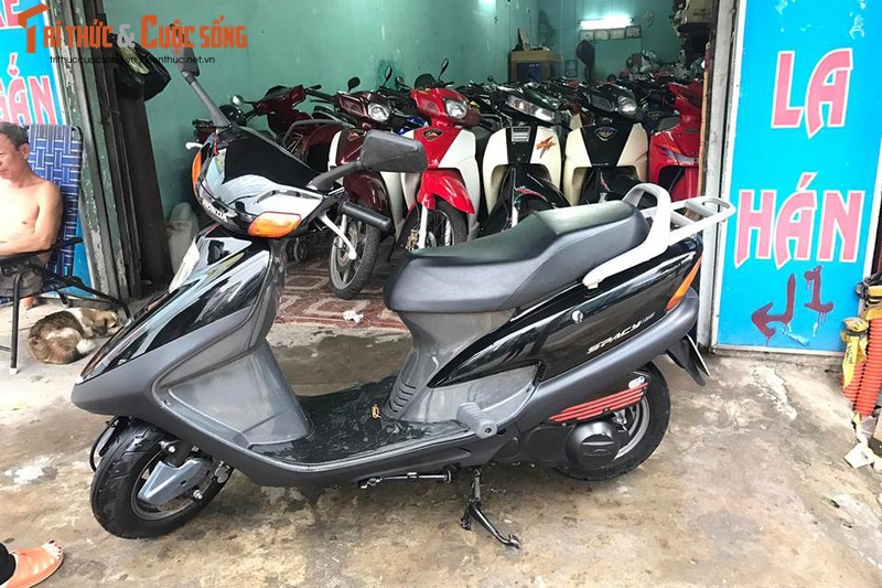 Honda Spacy doi 2008 “bien doc” gia hon 100 trieu tai VN